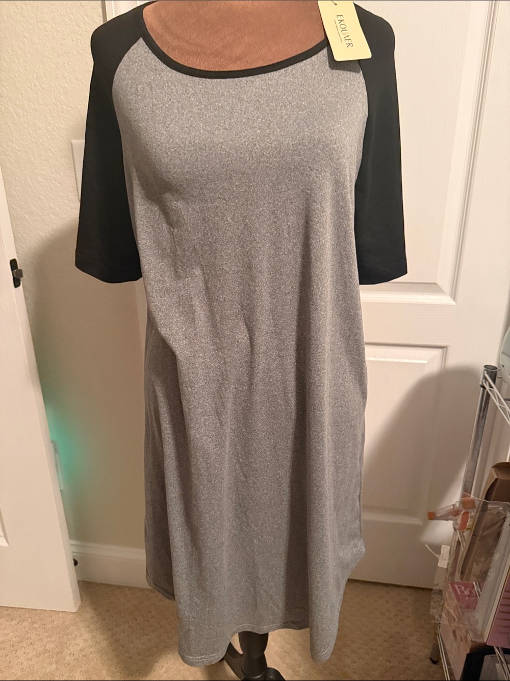 Women's Gray and Black Sleep Gown